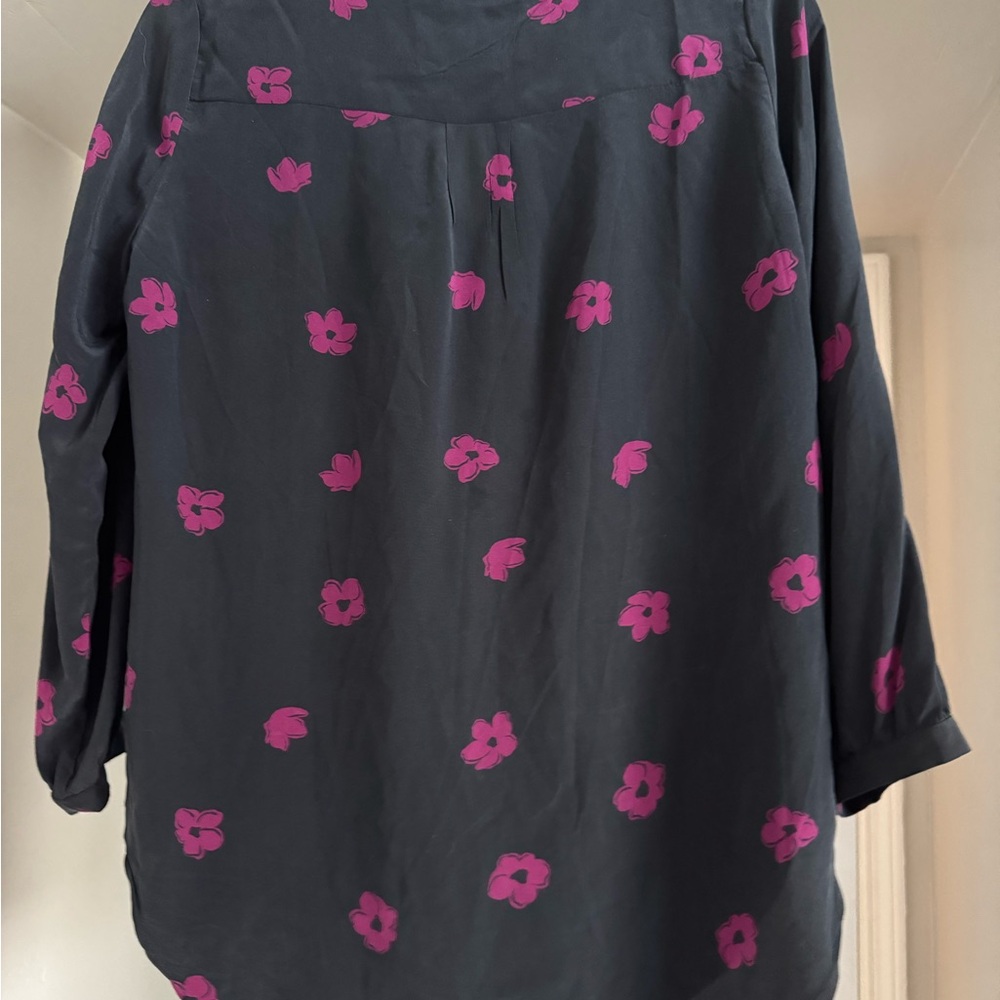 Amour Vert 100% Silk Blouse - Picture 2 of 4